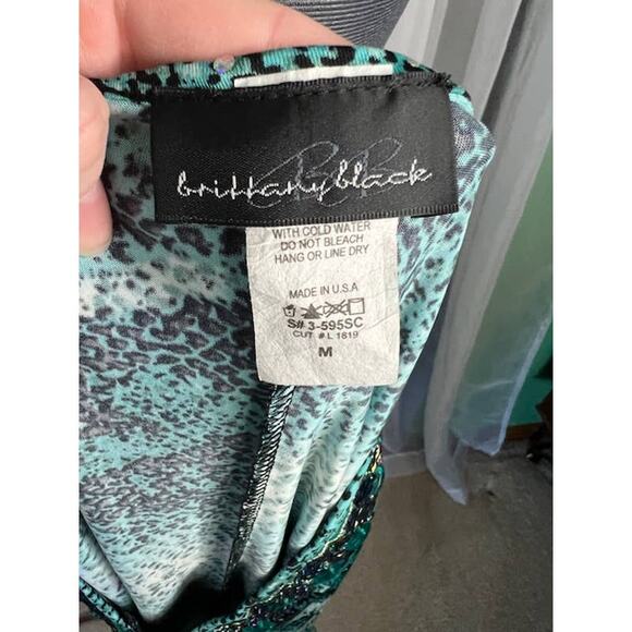 knit top jeweled collared green animal print - Picture 8 of 9